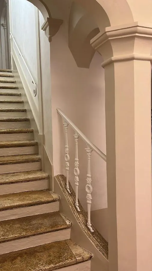 Дом отдыха Palazzo Palloni Boutique Apartment Сорано