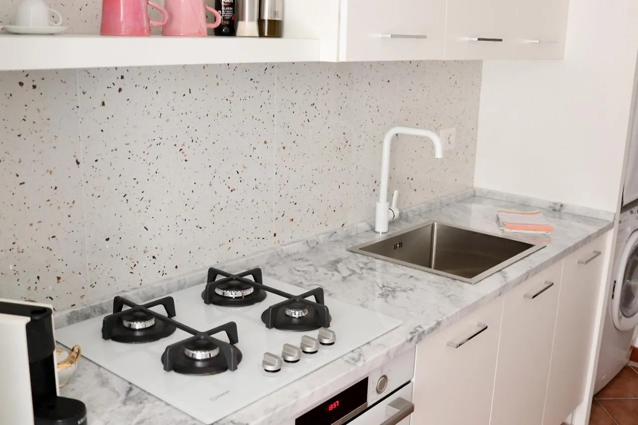 Palazzo Palloni Boutique Apartment Сорано Италия